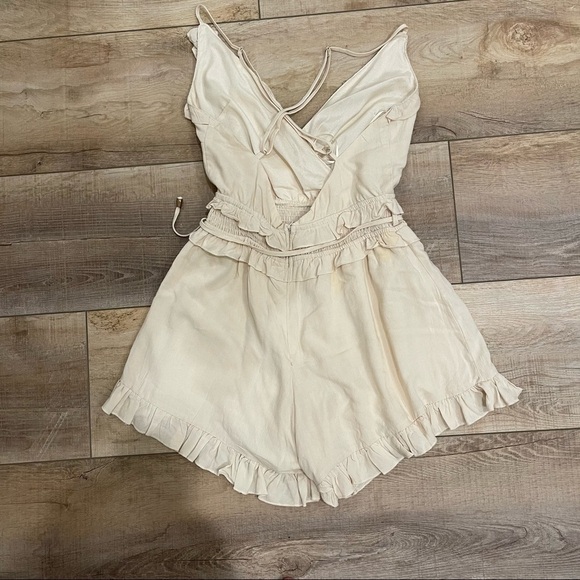 Mable Lace Romper Small NWT - Picture 4 of 6